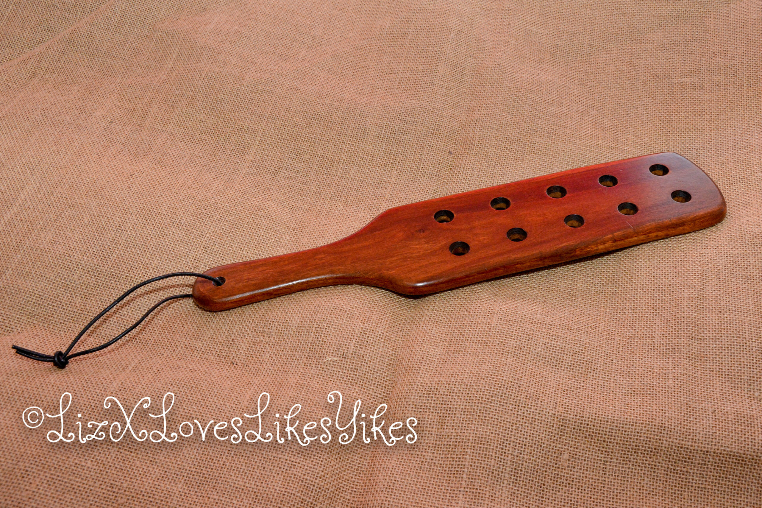 Review of Sir Rosewood – McHurt.eu – Paddle with Holes