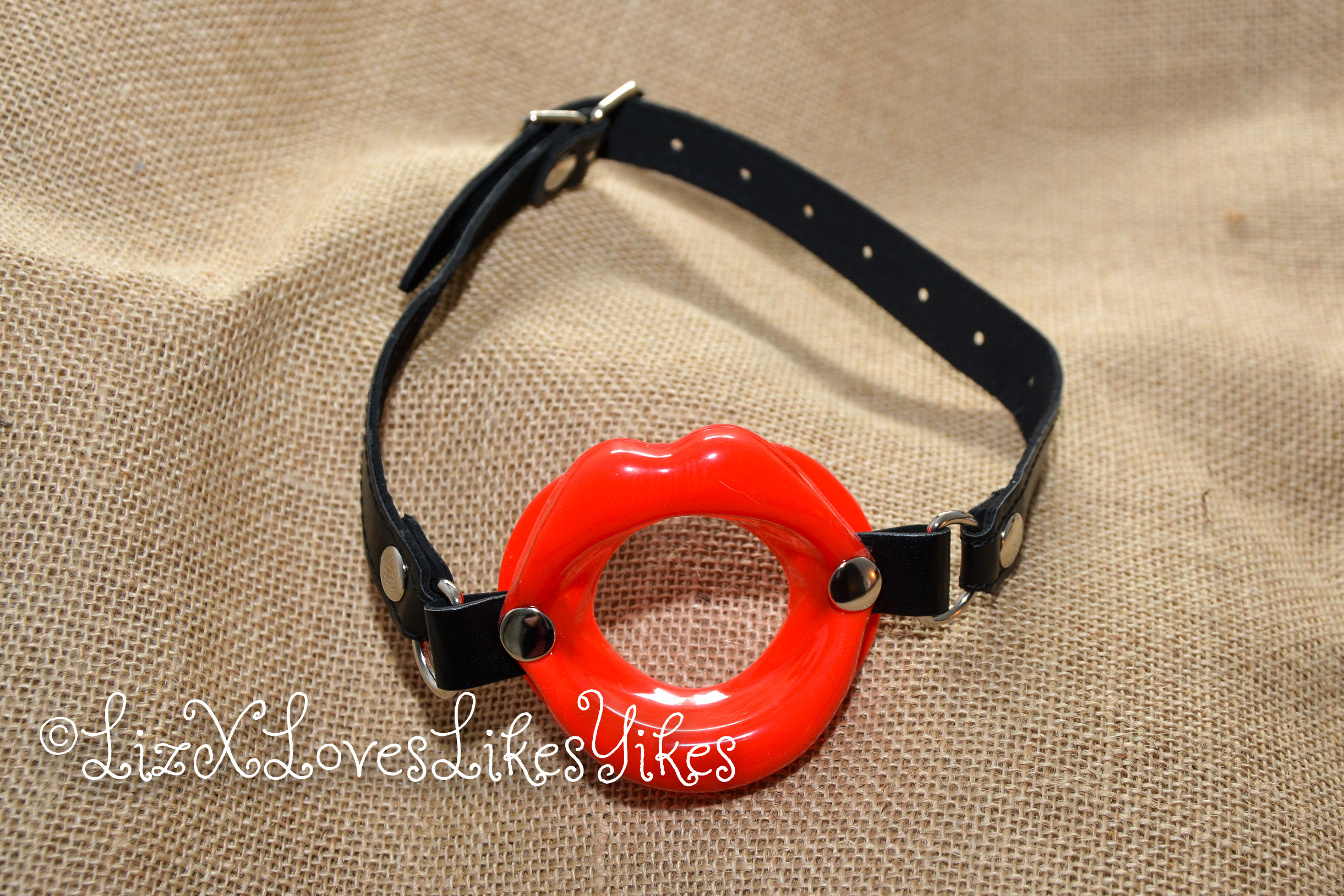Review Red Lips Open Mouth Ring Gag