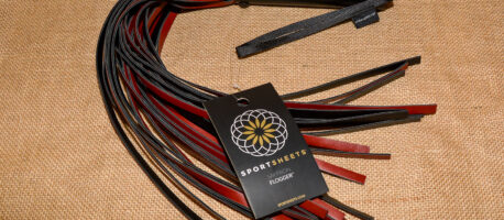 Review of the Saffron Flogger by Sportsheets