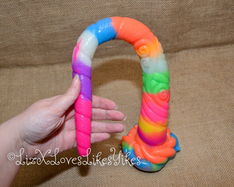 Review of the Depth Training Unicorn Tentacle Anal Dildo Luminous BigShocked.com Copyright Liz BlackX