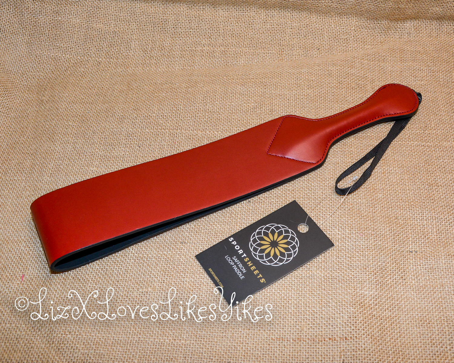Review of Saffron Vegan Leather Loop Paddle Sportsheets