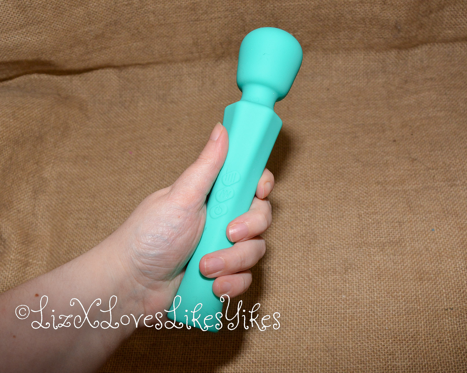 Review of Sweetensity Rock Candy Rechargeable Silicone Wand Vibrator