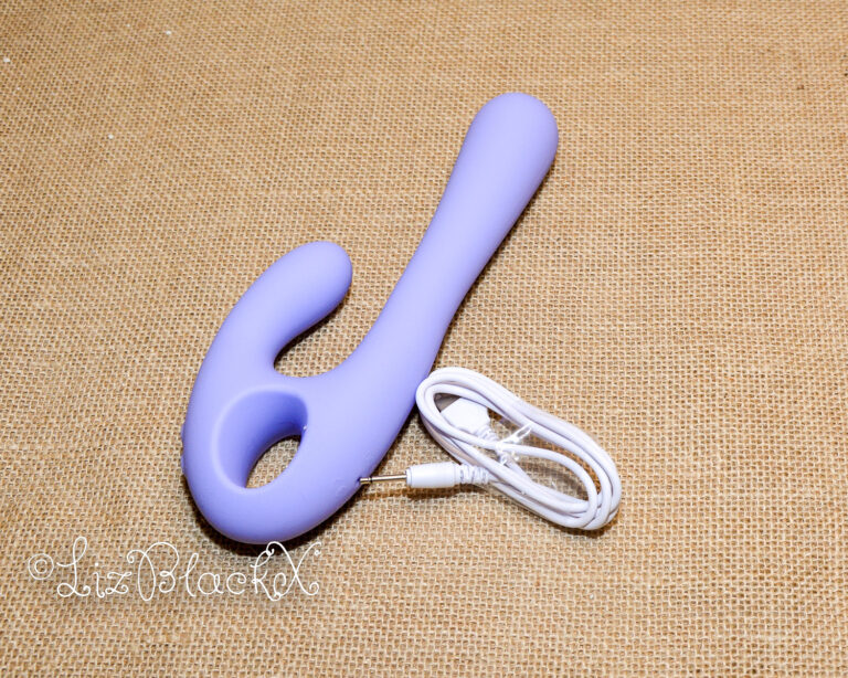 Review of the Flex Bi from Nomi Tang Copyright Liz BlackX
