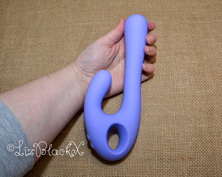 Review of the Flex Bi from Nomi Tang Copyright Liz BlackX