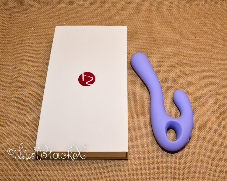 Review of the Flex Bi from Nomi Tang Copyright Liz BlackX