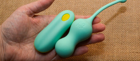 Review of the Cello Vibrating Egg by Romp Toys