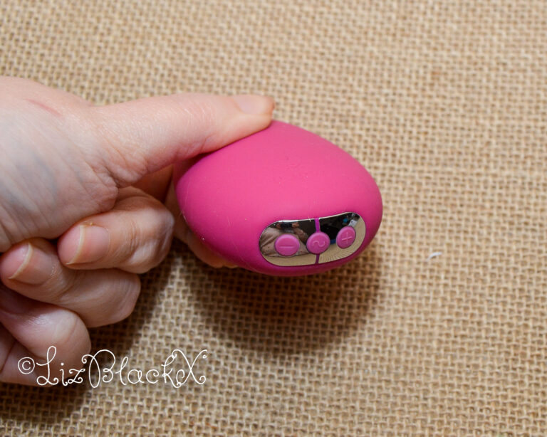 Review of the Mimi Soft by Je Joue Copyright Liz BlackX