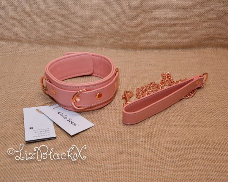 Review of the Pink Dream Leather Collar with Leash by Liebe Seele Copyright Liz BlackX