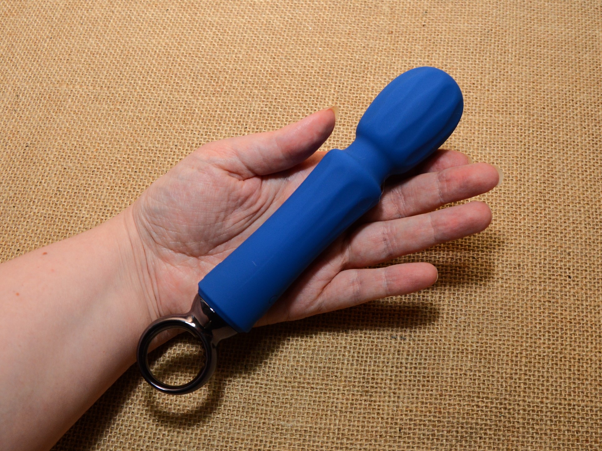 Small but Mighty: Exploring the Delights of the Primo Wand Vibrator by Screaming O