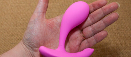 Honey Play Box’s Oly 2: A Feature-Packed Vibrator for Tech-Savvy Pleasure Seekers