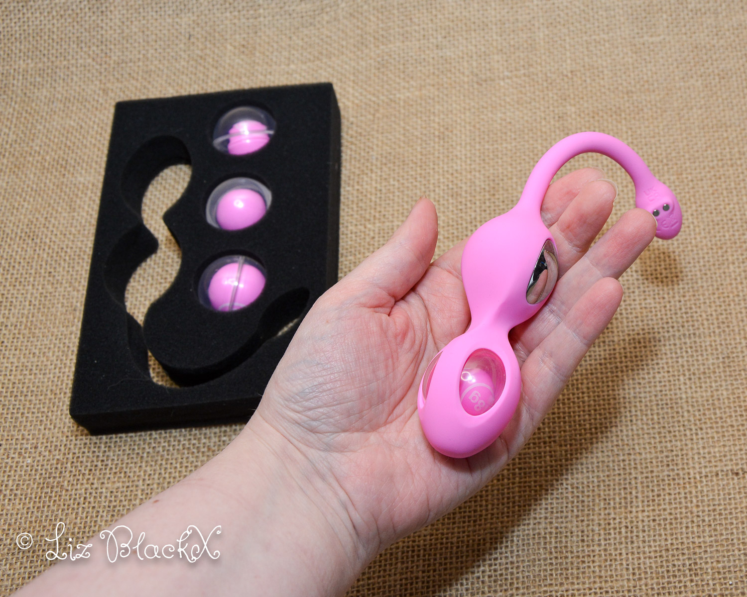 HoneyPlayBox Elektra E-stim Kegel Trainer Set Review: Get Charged Up with this Device!