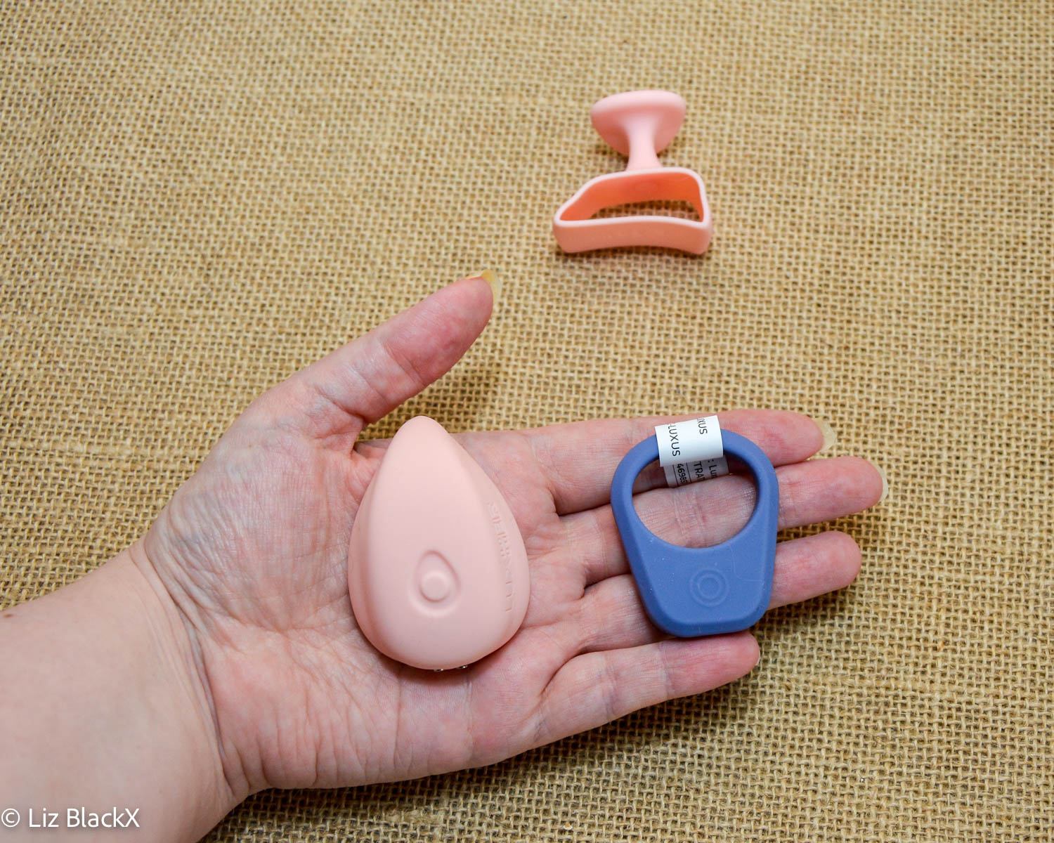The Luxus Couple Vibrator: A Magnetic Twist on Shared Fun