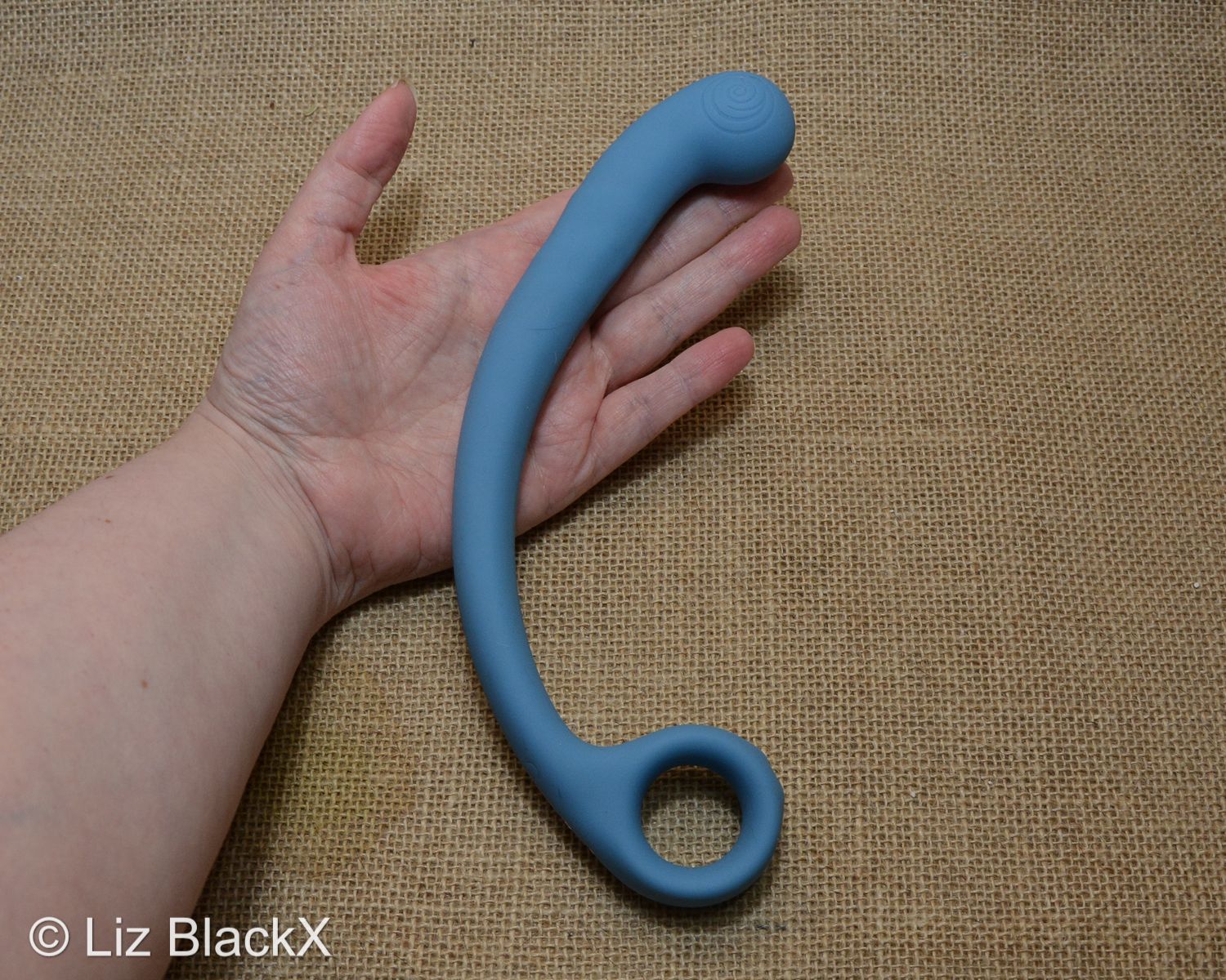 Best G-spot Vibrator? SVibe Axi Review for Beginners & Pros